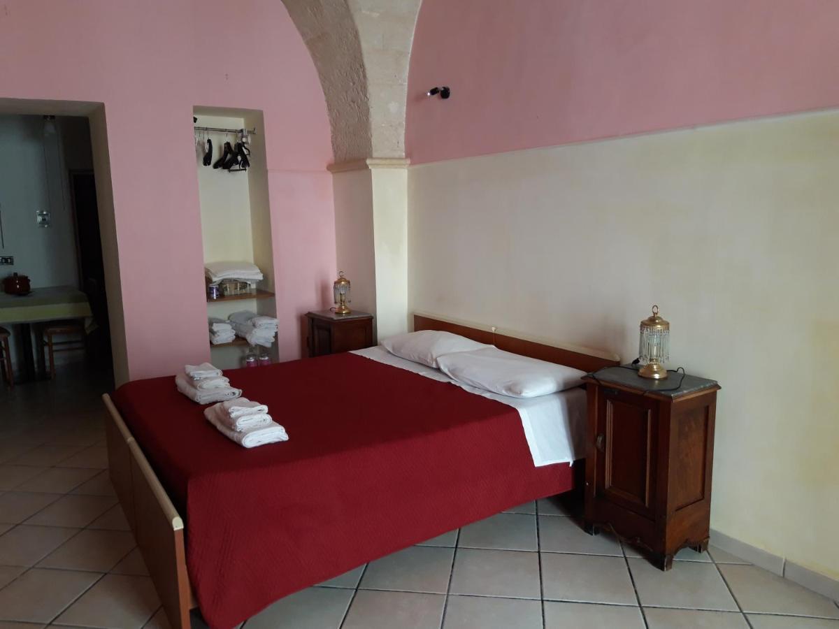 Centro Storico Apartment บรินดิซิ ภายนอก รูปภาพ
