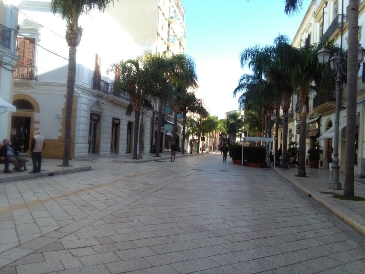 Centro Storico Apartment บรินดิซิ ภายนอก รูปภาพ