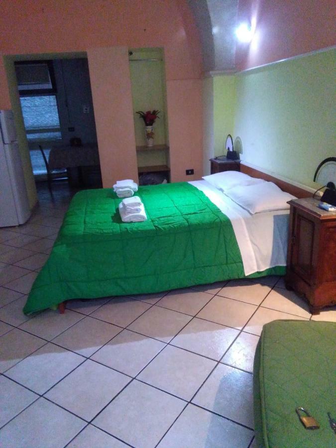 Centro Storico Apartment บรินดิซิ ภายนอก รูปภาพ